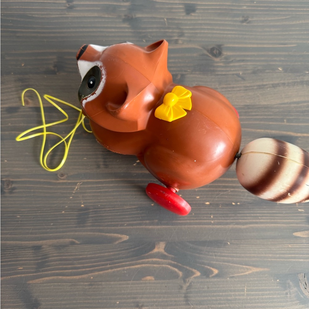 Vintage Fisher Price Roly racoon pull toy - Picture 8 of 12